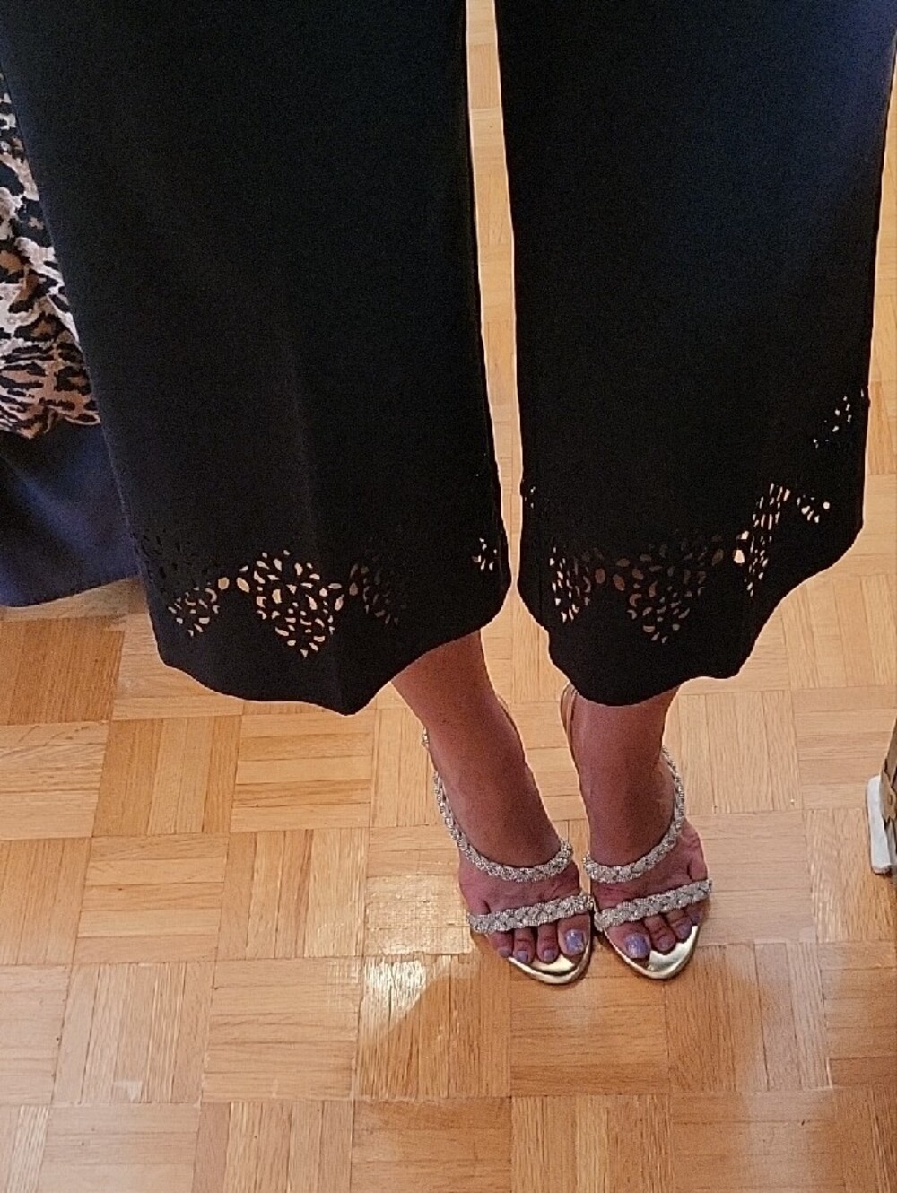 NEW cleo Black Laser-Cut Cropped Wide-Leg Pants, PM